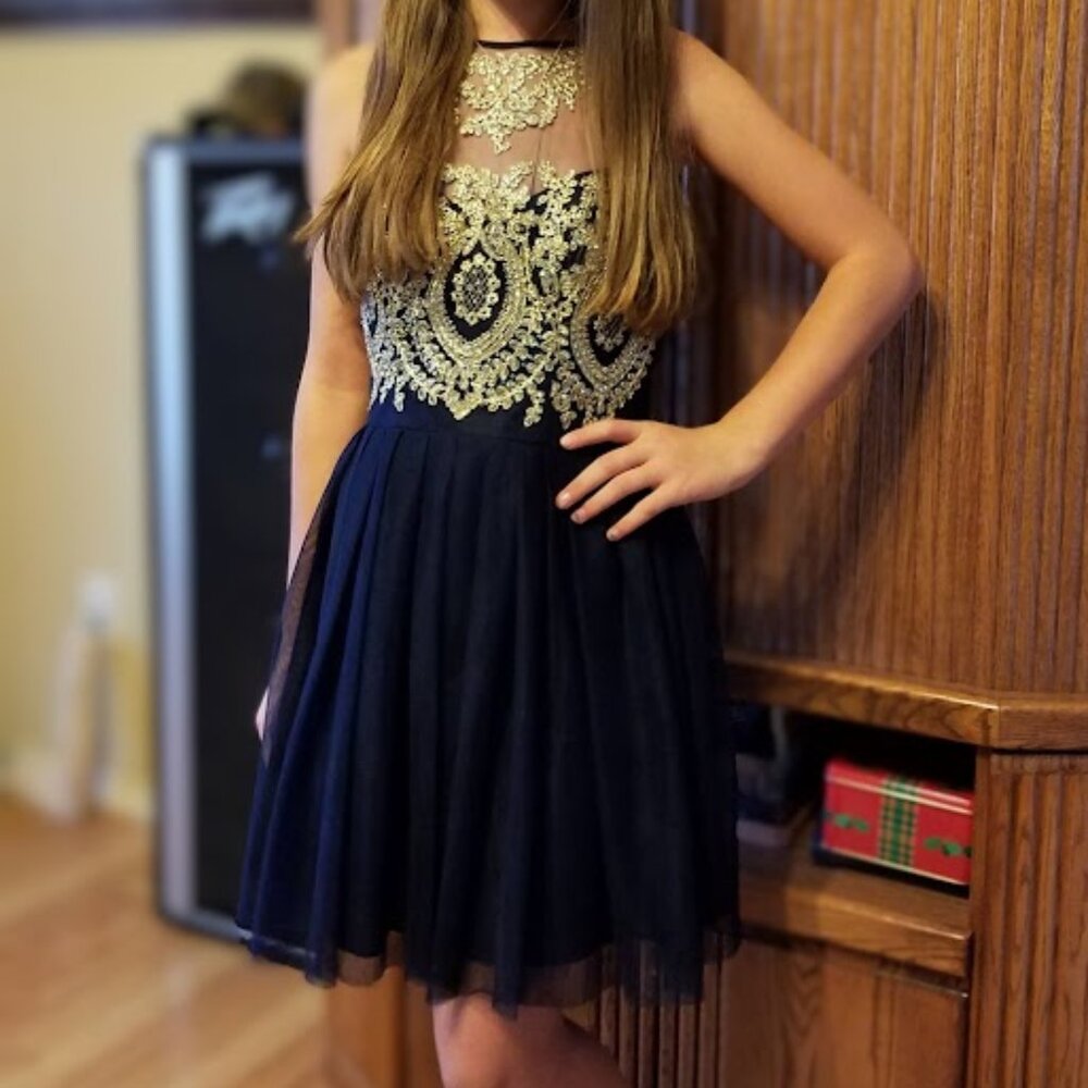 Bee Darlin Navy Size 5/6 Juniors tulle & rhinestones gold embroidery fancy dress